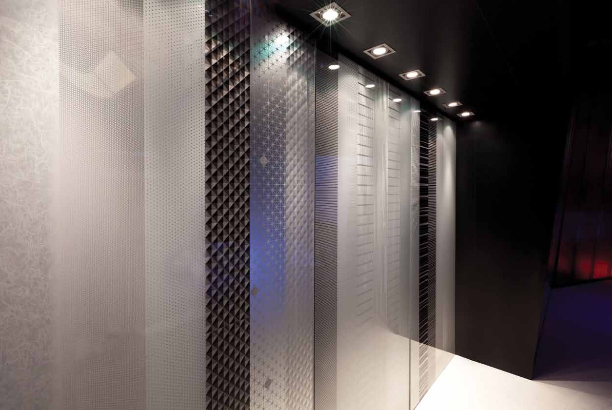 Blackout & white matte film
